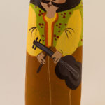 Le santon le Violoniste est l’un des santons originaux et musiciens – la Vie en Douce de Martine Gaussen le santon le violoniste